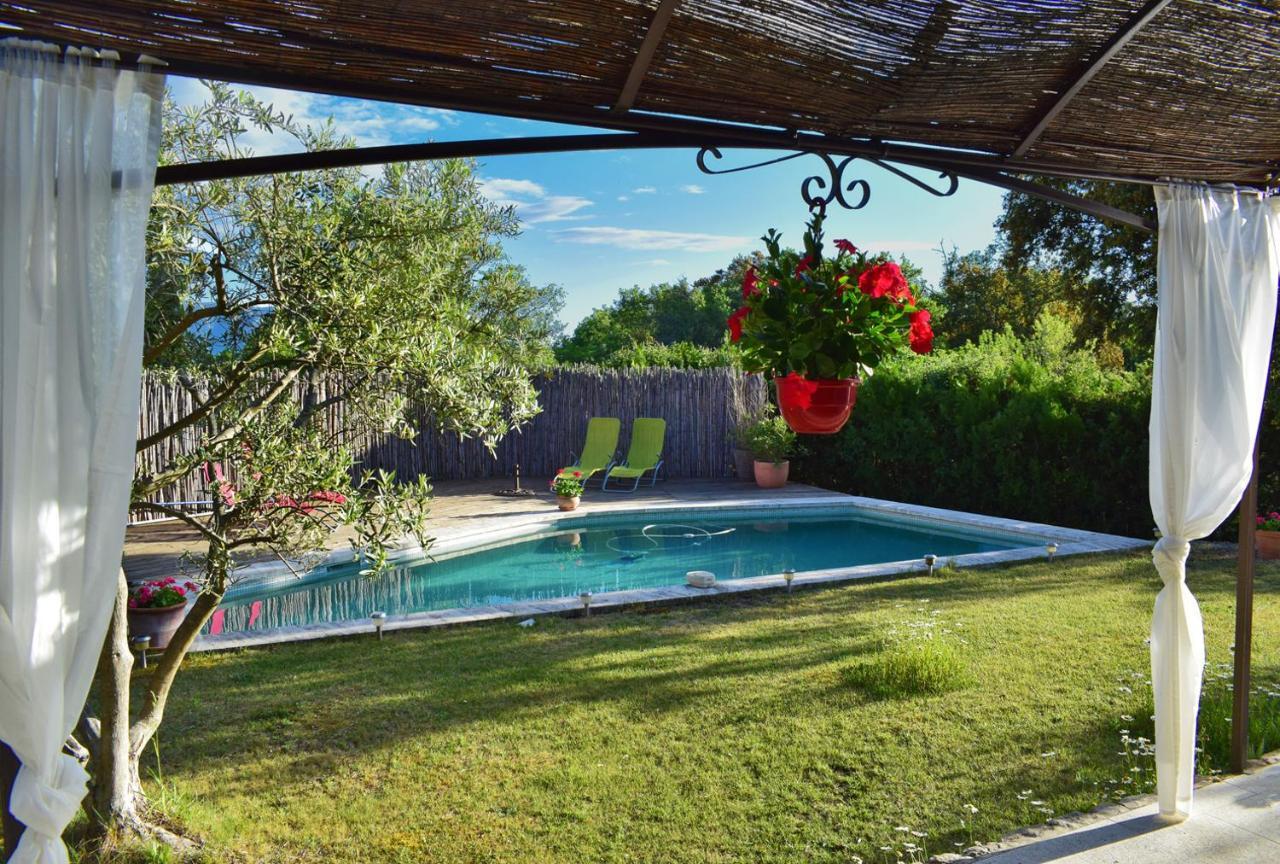 Saba Hotel Cabrieres-d'Avignon Exterior photo